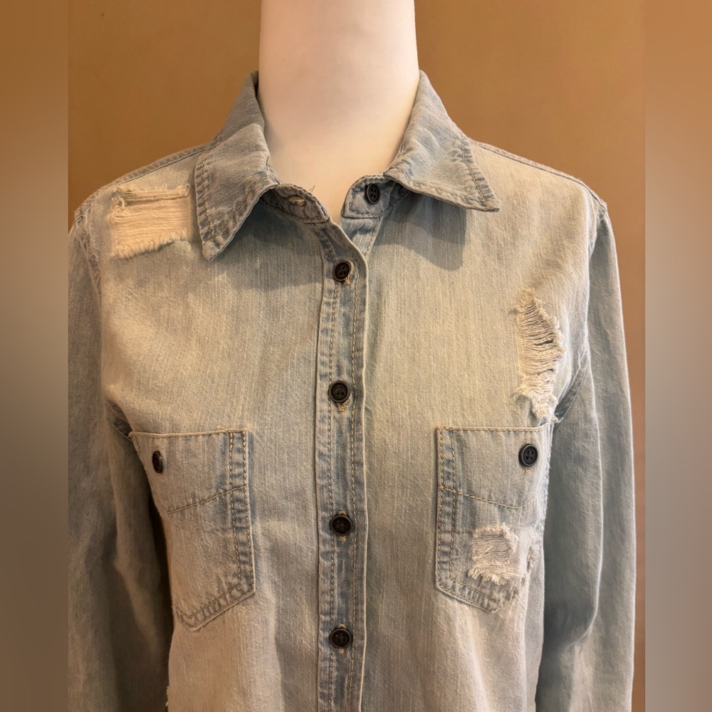 Bullhead Light Blue Distressed Denim lightweight cotton long sleeve shirt small - Picture 3 of 10